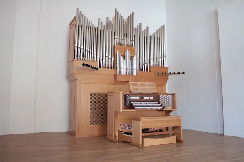 Consoli Millennium 2001 EX