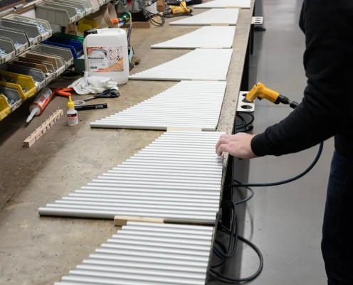 Montaje y ajuste de teclados — mantenimiento de órganos